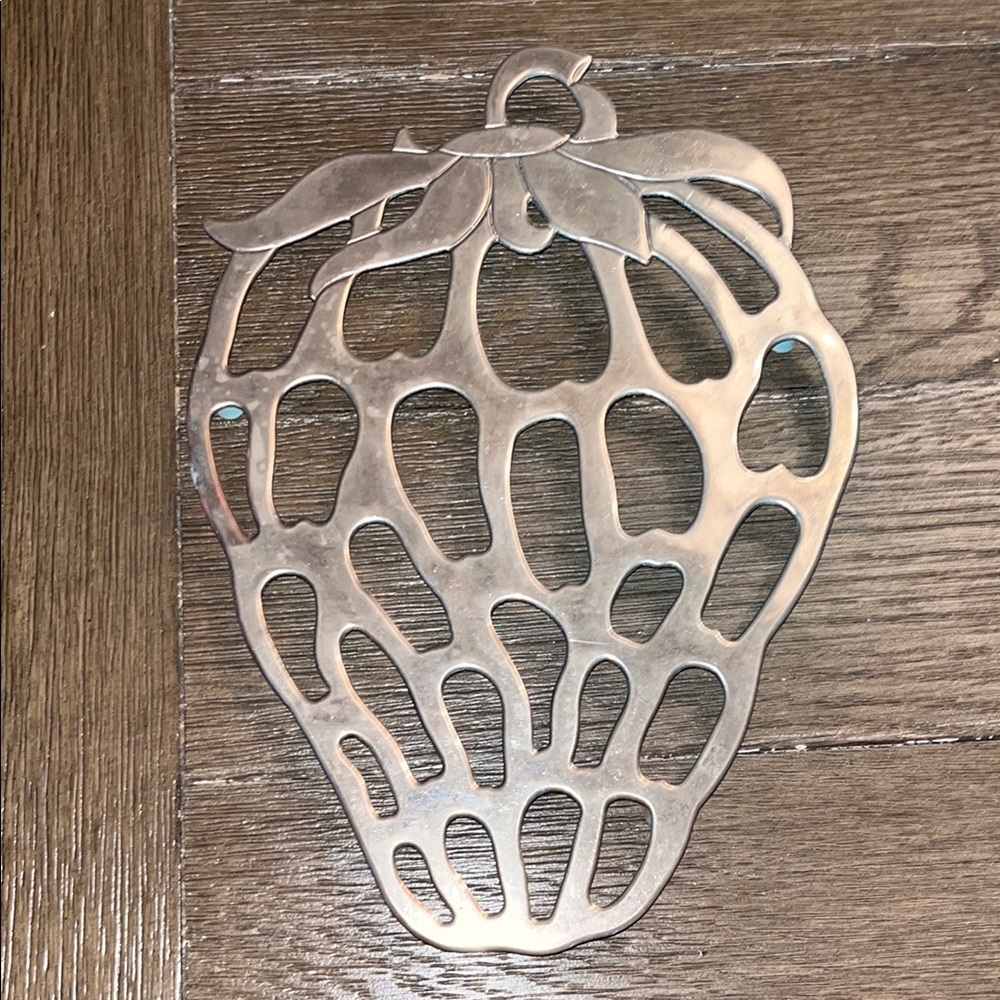 Vintage LEONARD SILVERPLATE Trivet Strawberry Shaped Silverplate wHanger Hook